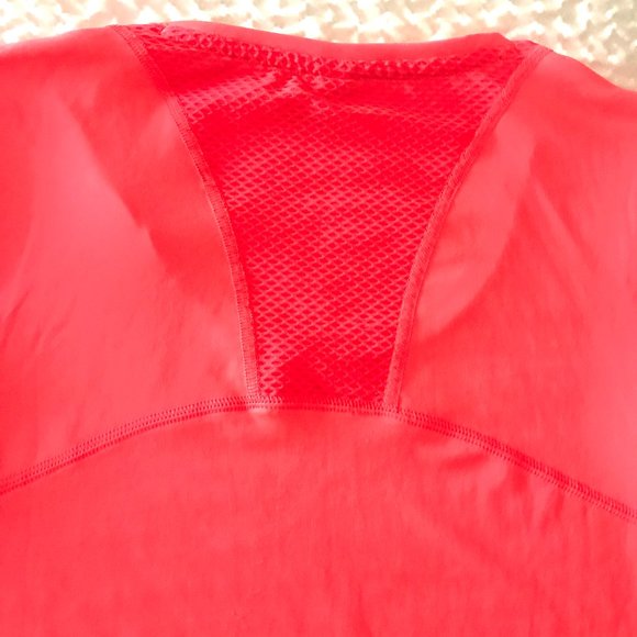 Under Armour cup sleeves Workout tee - Picture 3 of 5